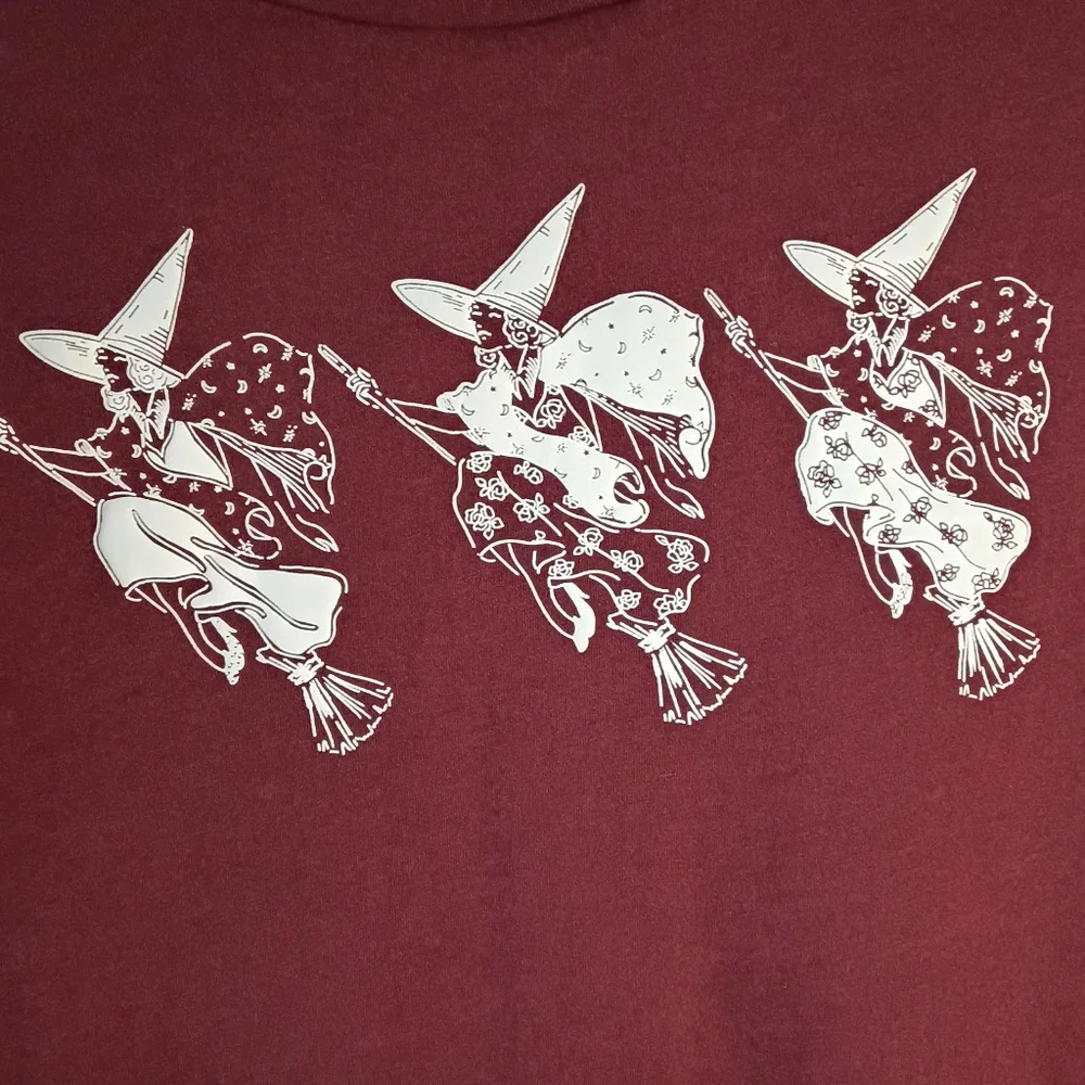 Modcloth Witches on Brooms T-Shirt Burgundy Graphic Print Cotton Halloween Sz M - Picture 2 of 7